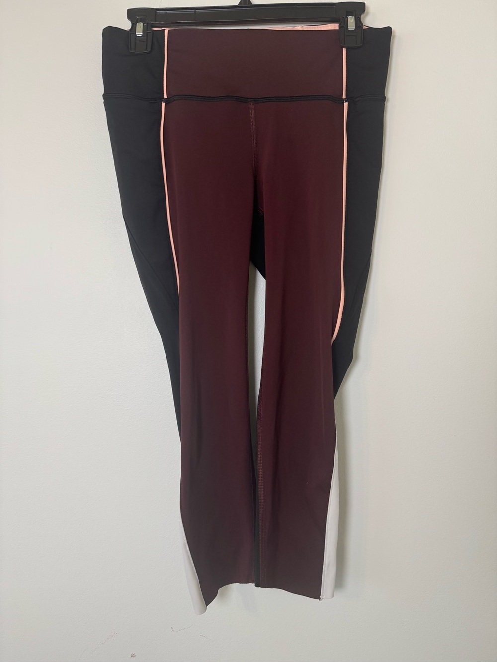 Athleta Velocity Colorblock Capri Leggings Burgundy Size Small
